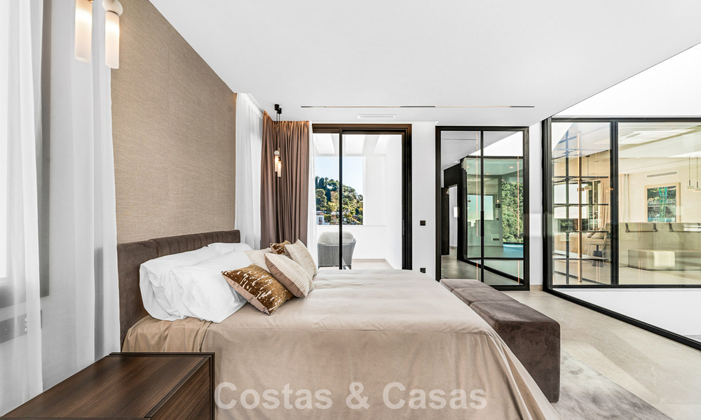Sofisticada villa de diseño con magníficas vistas al mar en venta en El Madroñal, Benahavis - Marbella 795630