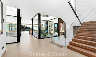 Sofisticada villa de diseño con magníficas vistas al mar en venta en El Madroñal, Benahavis - Marbella 795637 