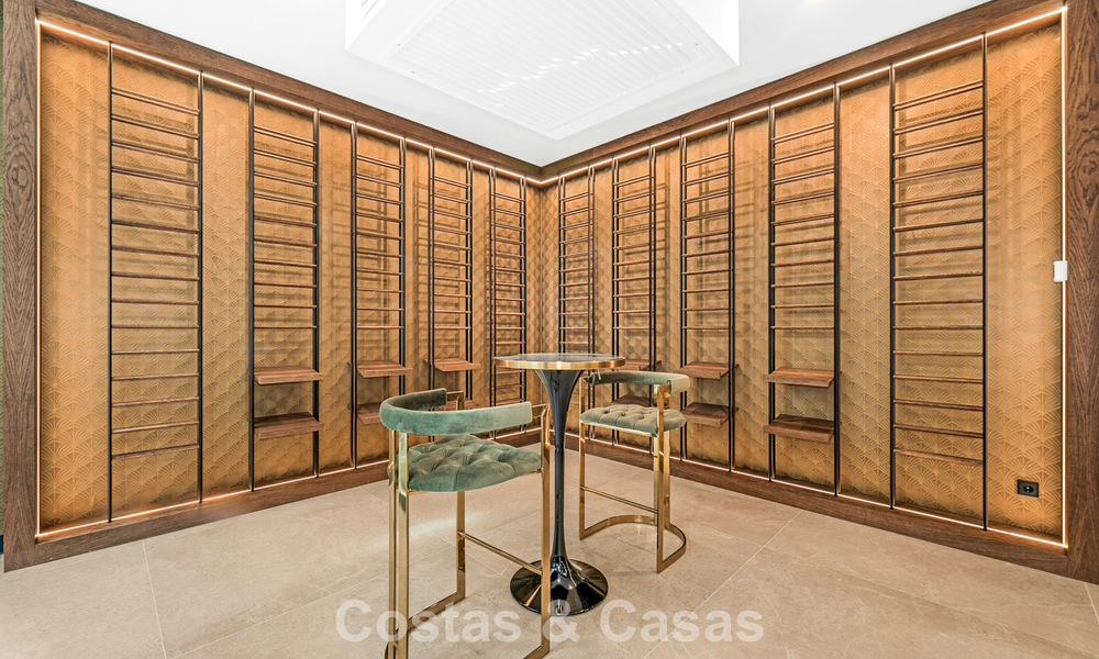 Sofisticada villa de diseño con magníficas vistas al mar en venta en El Madroñal, Benahavis - Marbella 795638