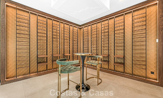 Sofisticada villa de diseño con magníficas vistas al mar en venta en El Madroñal, Benahavis - Marbella 795638 