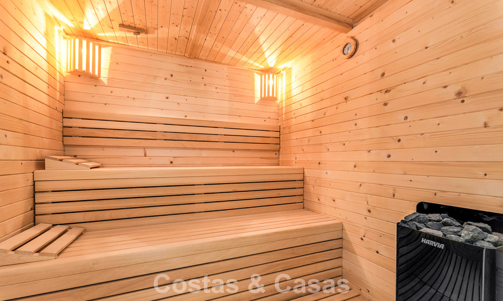 Sofisticada villa de diseño con magníficas vistas al mar en venta en El Madroñal, Benahavis - Marbella 795641