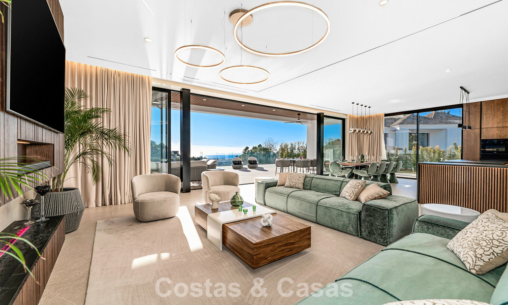 Sofisticada villa de diseño con magníficas vistas al mar en venta en El Madroñal, Benahavis - Marbella 795643