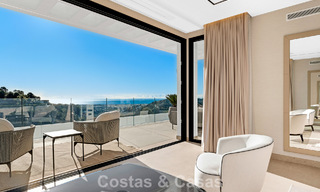 Sofisticada villa de diseño con magníficas vistas al mar en venta en El Madroñal, Benahavis - Marbella 795644 