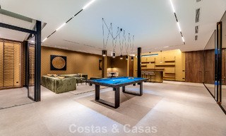 Sofisticada villa de diseño con impresionantes vistas al mar en venta en El Madroñal, Benahavis - Marbella 796840 