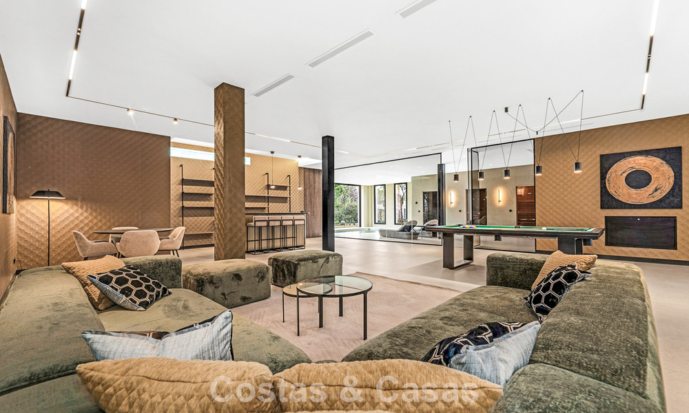 Sofisticada villa de diseño con impresionantes vistas al mar en venta en El Madroñal, Benahavis - Marbella 796859
