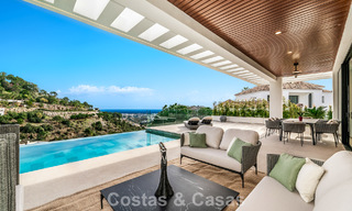 Sofisticada villa de diseño con impresionantes vistas al mar en venta en El Madroñal, Benahavis - Marbella 796863 
