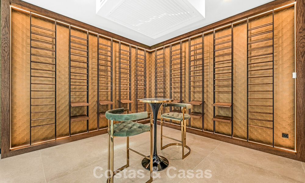 Sofisticada villa de diseño con impresionantes vistas al mar en venta en El Madroñal, Benahavis - Marbella 796866