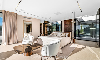 Sofisticada villa de diseño con impresionantes vistas al mar en venta en El Madroñal, Benahavis - Marbella 796867 