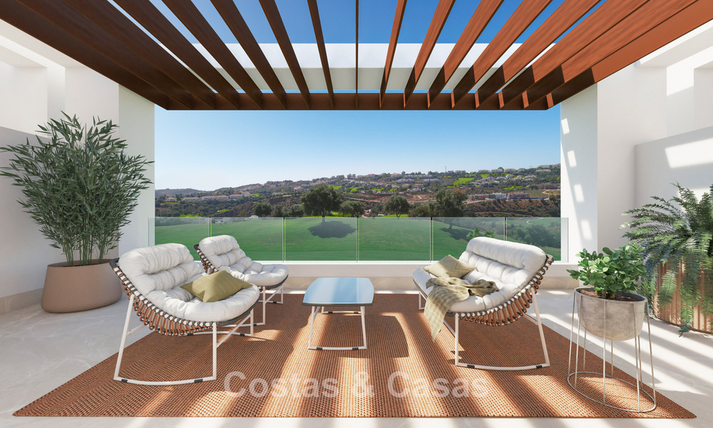 Nuevas casas adosadas de 3 dormitorios en venta en un prestigioso resort de golf en Mijas, Costa del Sol 775399