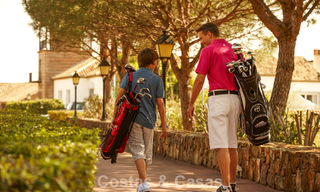 Nuevas casas adosadas de 3 dormitorios en venta en un prestigioso resort de golf en Mijas, Costa del Sol 775401 