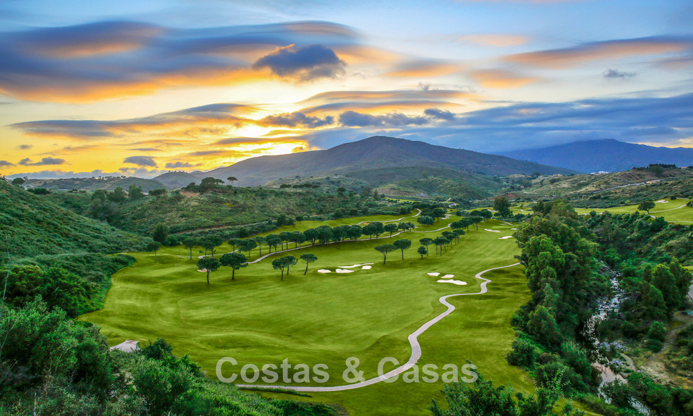 Nuevas casas adosadas de 3 dormitorios en venta en un prestigioso resort de golf en Mijas, Costa del Sol 775404