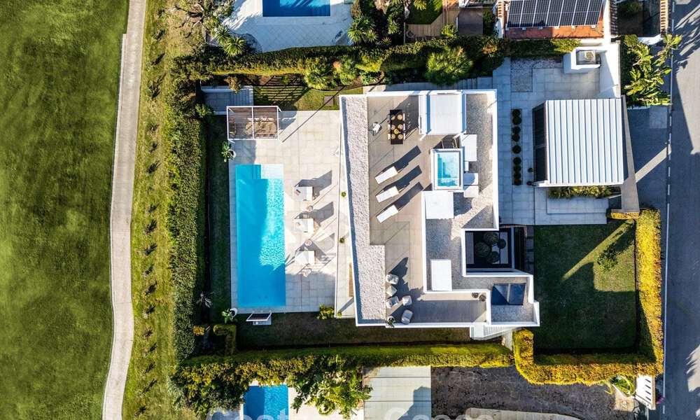 Lujosa villa de estilo moderno en venta, junto al campo de golf en Nueva Andalucía, Marbella 775533