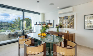 Lujosa villa de estilo moderno en venta, junto al campo de golf en Nueva Andalucía, Marbella 775540 