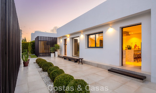 Lujosa villa de estilo moderno en venta, junto al campo de golf en Nueva Andalucía, Marbella 775559 