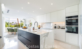 Lujoso ático dúplex reformado en venta en Puente Romano en la Milla de Oro de Marbella 775607 