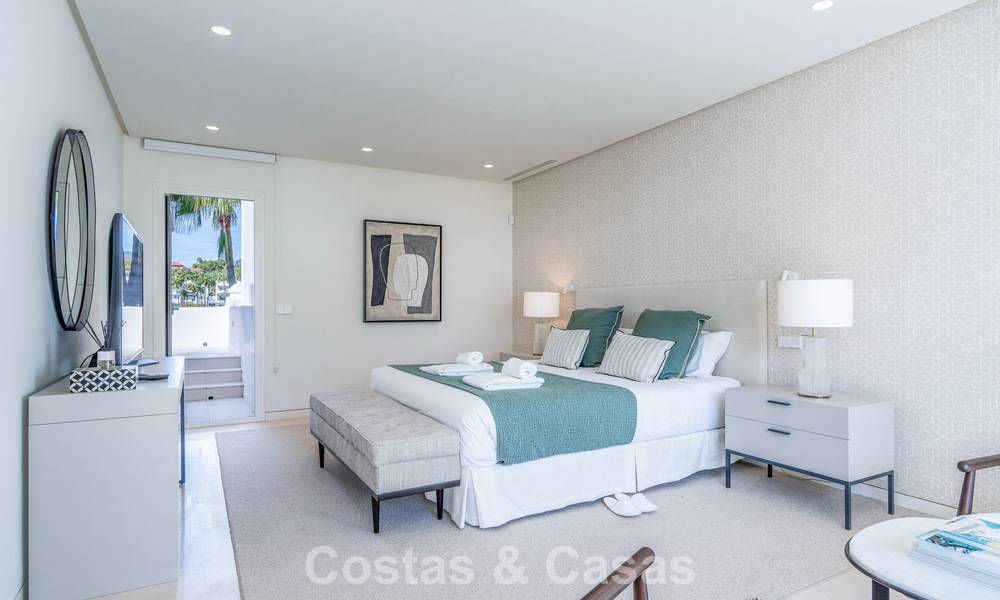 Lujoso ático dúplex reformado en venta en Puente Romano en la Milla de Oro de Marbella 775610