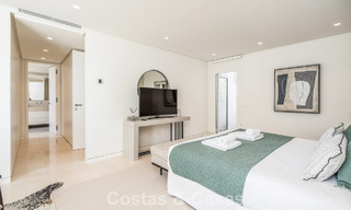 Lujoso ático dúplex reformado en venta en Puente Romano en la Milla de Oro de Marbella 775611 