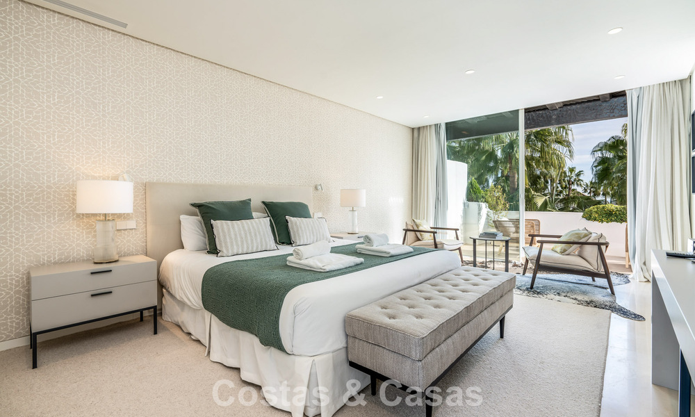 Lujoso ático dúplex reformado en venta en Puente Romano en la Milla de Oro de Marbella 775613