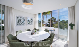 Lujoso ático dúplex reformado en venta en Puente Romano en la Milla de Oro de Marbella 775620 