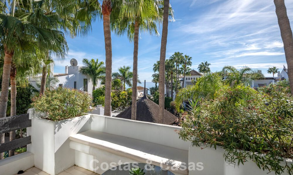 Lujoso ático dúplex reformado en venta en Puente Romano en la Milla de Oro de Marbella 775621