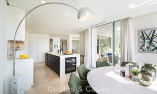 Lujoso ático dúplex reformado en venta en Puente Romano en la Milla de Oro de Marbella 775623 