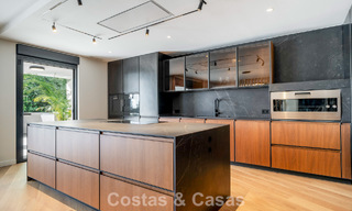 Moderna villa mediterránea con influencias contemporáneas en venta en la Milla de Oro de Marbella 775627 