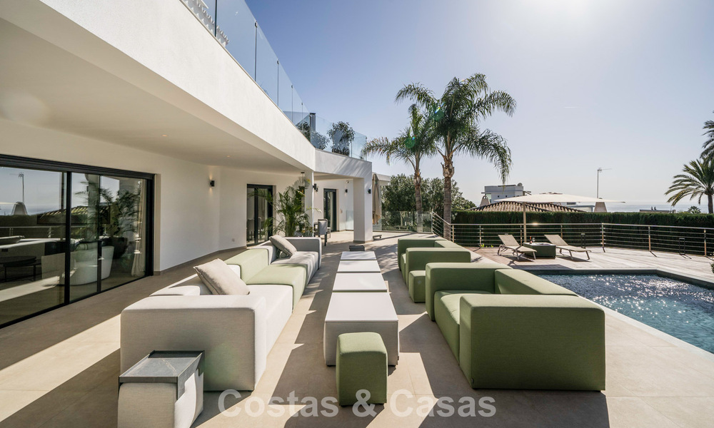 Moderna villa mediterránea con influencias contemporáneas en venta en la Milla de Oro de Marbella 775632
