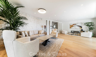 Moderna villa mediterránea con influencias contemporáneas en venta en la Milla de Oro de Marbella 775645 