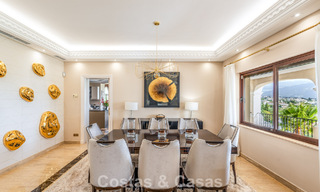 Amplia villa de lujo mediterránea con espectaculares vistas en venta en una urbanización muy solicitada en Benahavis - Marbella 775664 