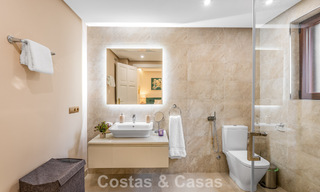 Amplia villa de lujo mediterránea con espectaculares vistas en venta en una urbanización muy solicitada en Benahavis - Marbella 775668 