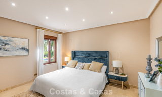 Amplia villa de lujo mediterránea con espectaculares vistas en venta en una urbanización muy solicitada en Benahavis - Marbella 775669 