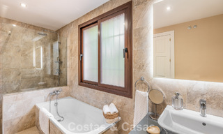 Amplia villa de lujo mediterránea con espectaculares vistas en venta en una urbanización muy solicitada en Benahavis - Marbella 775670 