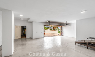 Amplia villa de lujo mediterránea con espectaculares vistas en venta en una urbanización muy solicitada en Benahavis - Marbella 775690 