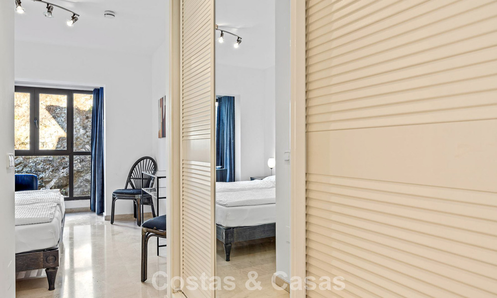 Amplio apartamento de 3 dormitorios listo para entrar a vivir en venta rodeado de campos de golf en Benahavis - Marbella 775720