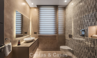 Villa modernista de lujo con vistas al mar en venta en la exclusiva y segura zona de El Madroñal, Marbella - Benahavis 775900 