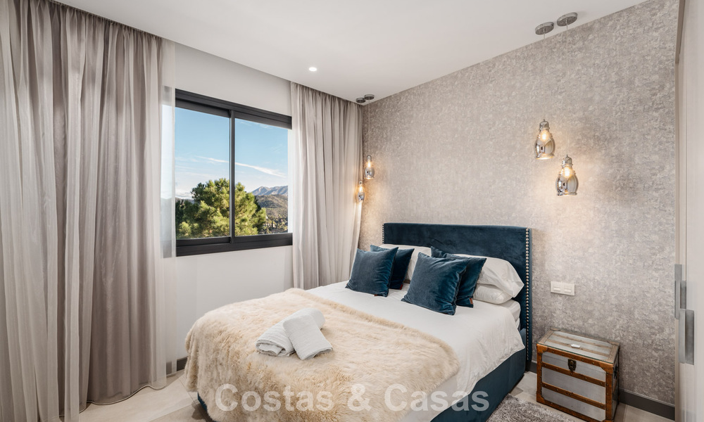 Villa modernista de lujo con vistas al mar en venta en la exclusiva y segura zona de El Madroñal, Marbella - Benahavis 775905