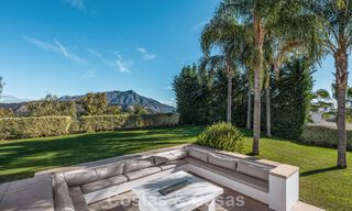 Villa modernista de lujo con vistas al mar en venta en la exclusiva y segura zona de El Madroñal, Marbella - Benahavis 775919 