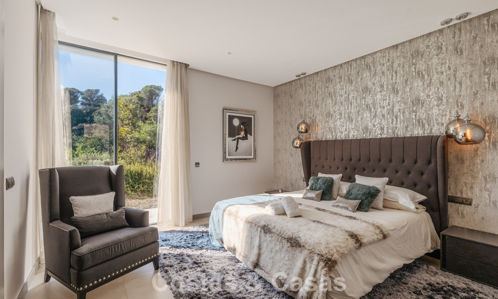 Villa modernista de lujo con vistas al mar en venta en la exclusiva y segura zona de El Madroñal, Marbella - Benahavis 775927