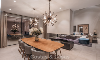 Villa modernista de lujo con vistas al mar en venta en la exclusiva y segura zona de El Madroñal, Marbella - Benahavis 775932 