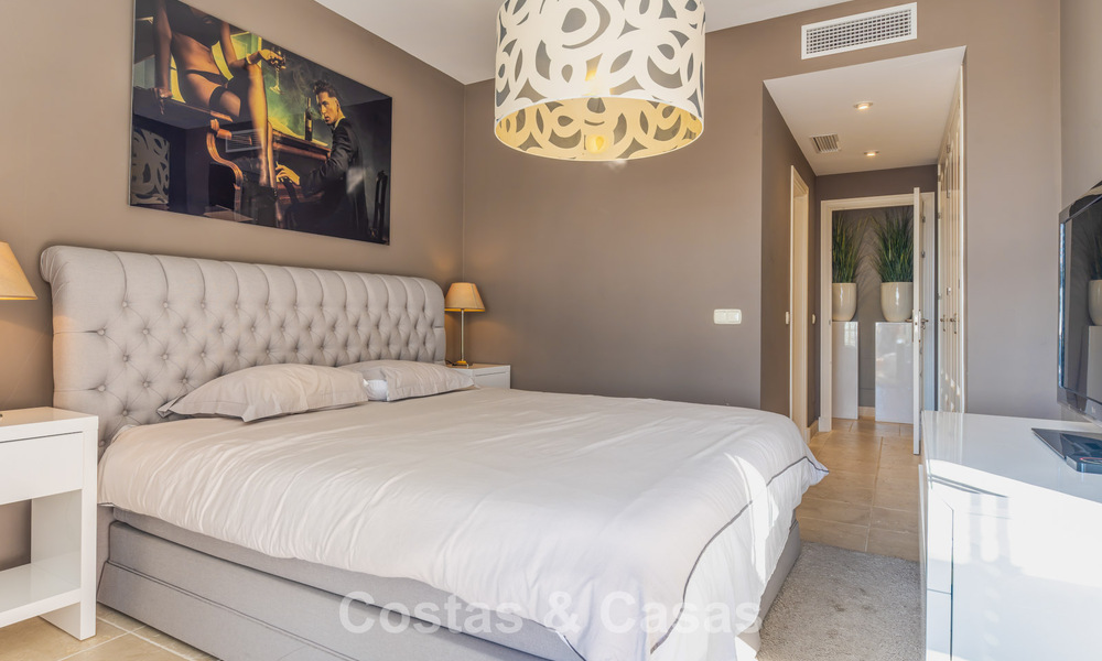 Impresionante ático con vistas panorámicas en venta en complejo cerrado de Marbella - Benahavis 775854