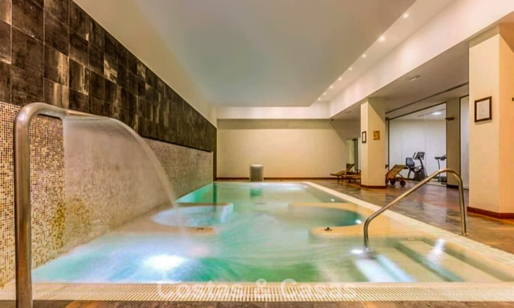 Impresionante ático con vistas panorámicas en venta en complejo cerrado de Marbella - Benahavis 775856