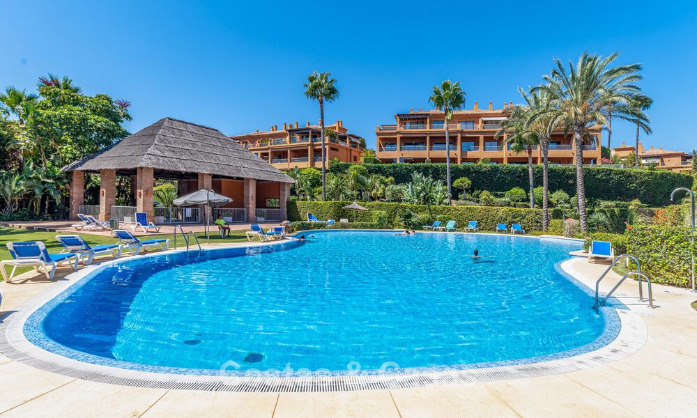 Impresionante ático con vistas panorámicas en venta en complejo cerrado de Marbella - Benahavis 775857