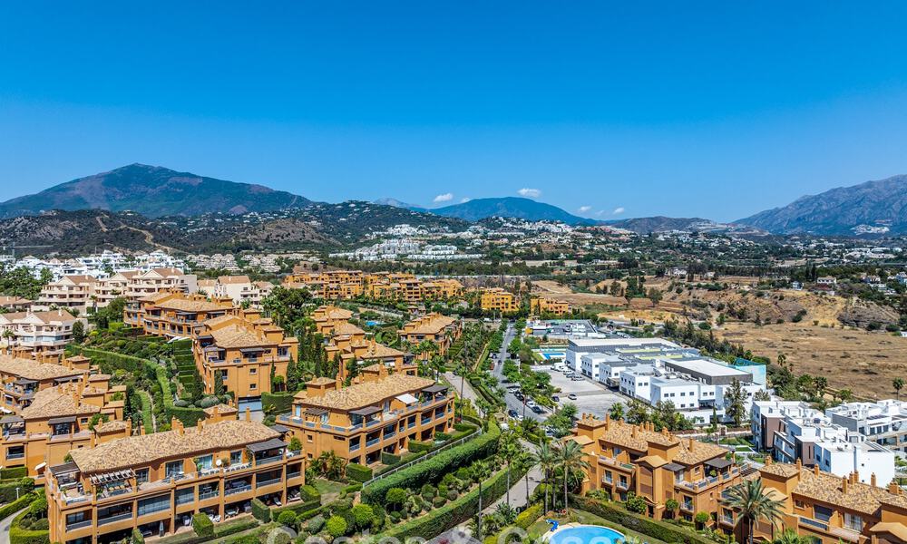Impresionante ático con vistas panorámicas en venta en complejo cerrado de Marbella - Benahavis 775858