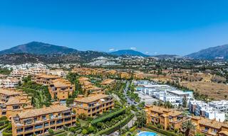Impresionante ático con vistas panorámicas en venta en complejo cerrado de Marbella - Benahavis 775858 
