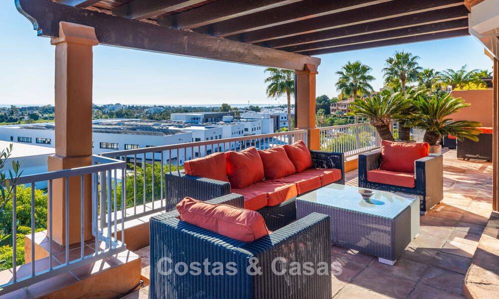 Impresionante ático con vistas panorámicas en venta en complejo cerrado de Marbella - Benahavis 775876