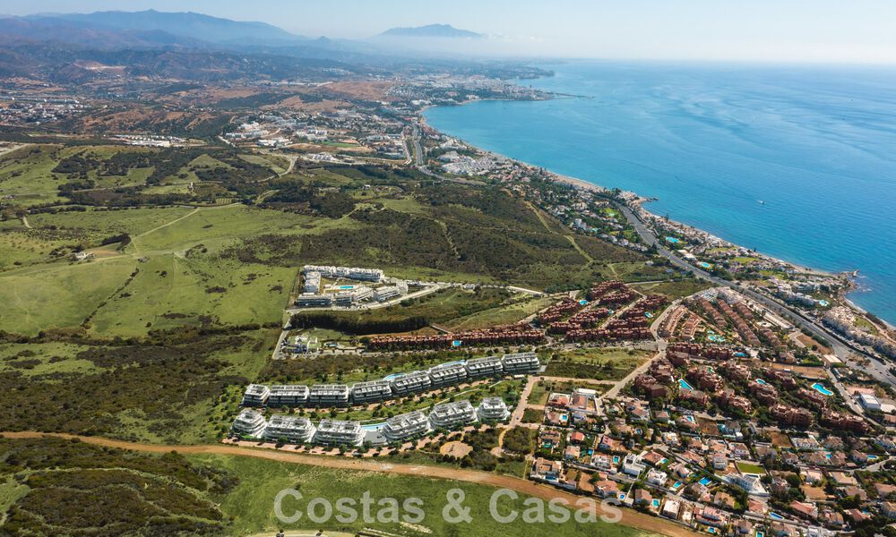 Apartamentos sostenibles nuevos con vistas al mar en venta cerca de la playa en Estepona Oeste 775835