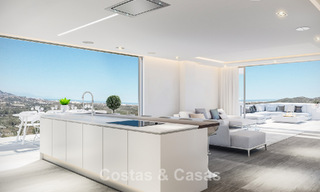 Nuevo en el mercado. Elegantes apartamentos de golf en venta en un codiciado complejo de golf en Mijas, Costa del Sol 776203 