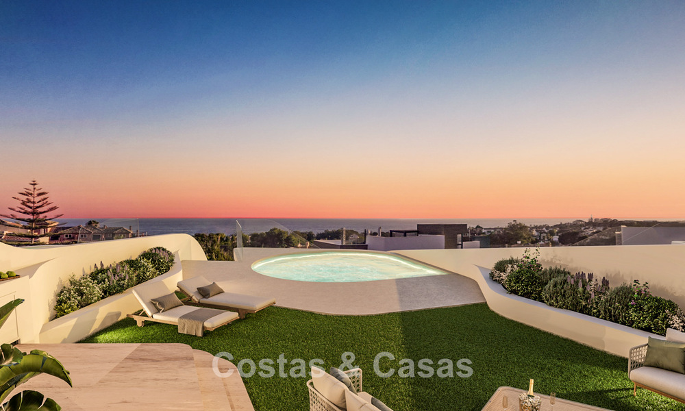 Nuevos y amplios apartamentos con vistas al golf y al mar en un estilo arquitectónico vanguardista en venta en Marbella Este 776192