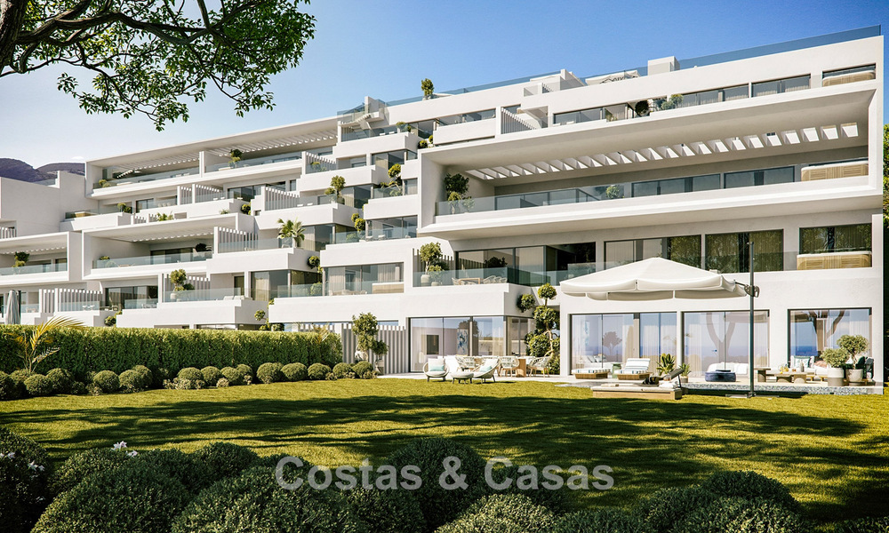 Elegantes apartamentos sobre plano en venta a pocos pasos de una laguna artificial en la Costa del Sol 776168
