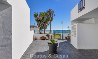 Amplia casa adosada en venta en un complejo en primera línea de playa en la Nueva Milla de Oro entre Marbella y Estepona 776025 